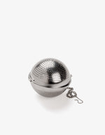 BOULE À THÉ. ronde inox perforé avec chaînette